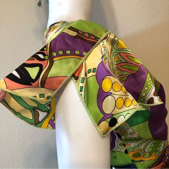 Gala 100% Silk Blouse - Picture 5 of 11